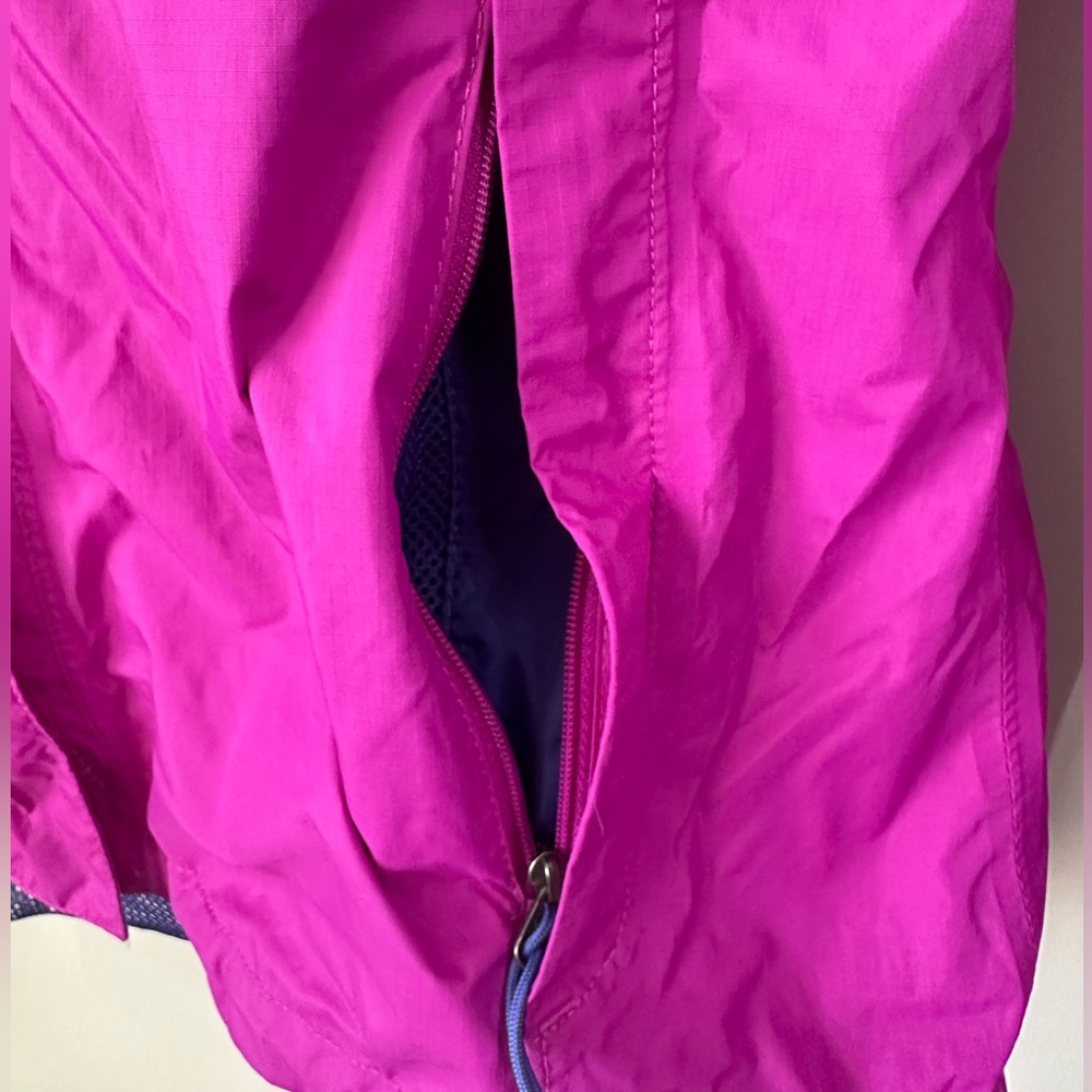 The North Face Women's Magenta Jacket - Picture 7 of 11